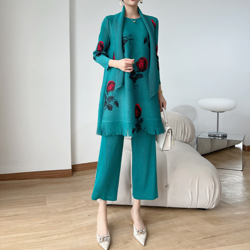 Spring 2024 Women's New Three  - Women'S Fashion Show 2022 recension och pris