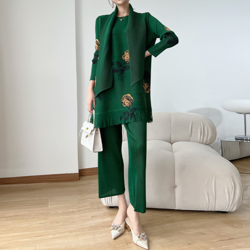 Spring 2024 Women's New Three  - Women'S Fashion Show 2022 recension och pris