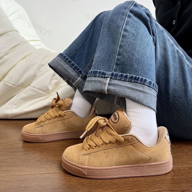 Couple's Sneakers 2025 Autumn  - Women'S Fashion Trends Autumn 2025 recension och pris